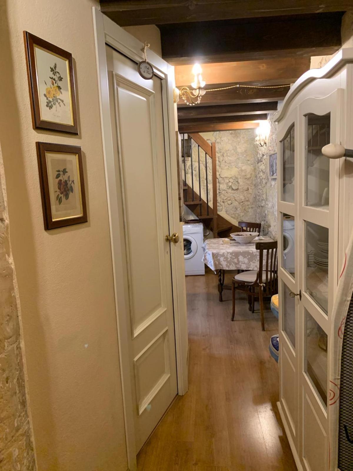 Acasamia Apartment Каляри Екстериор снимка