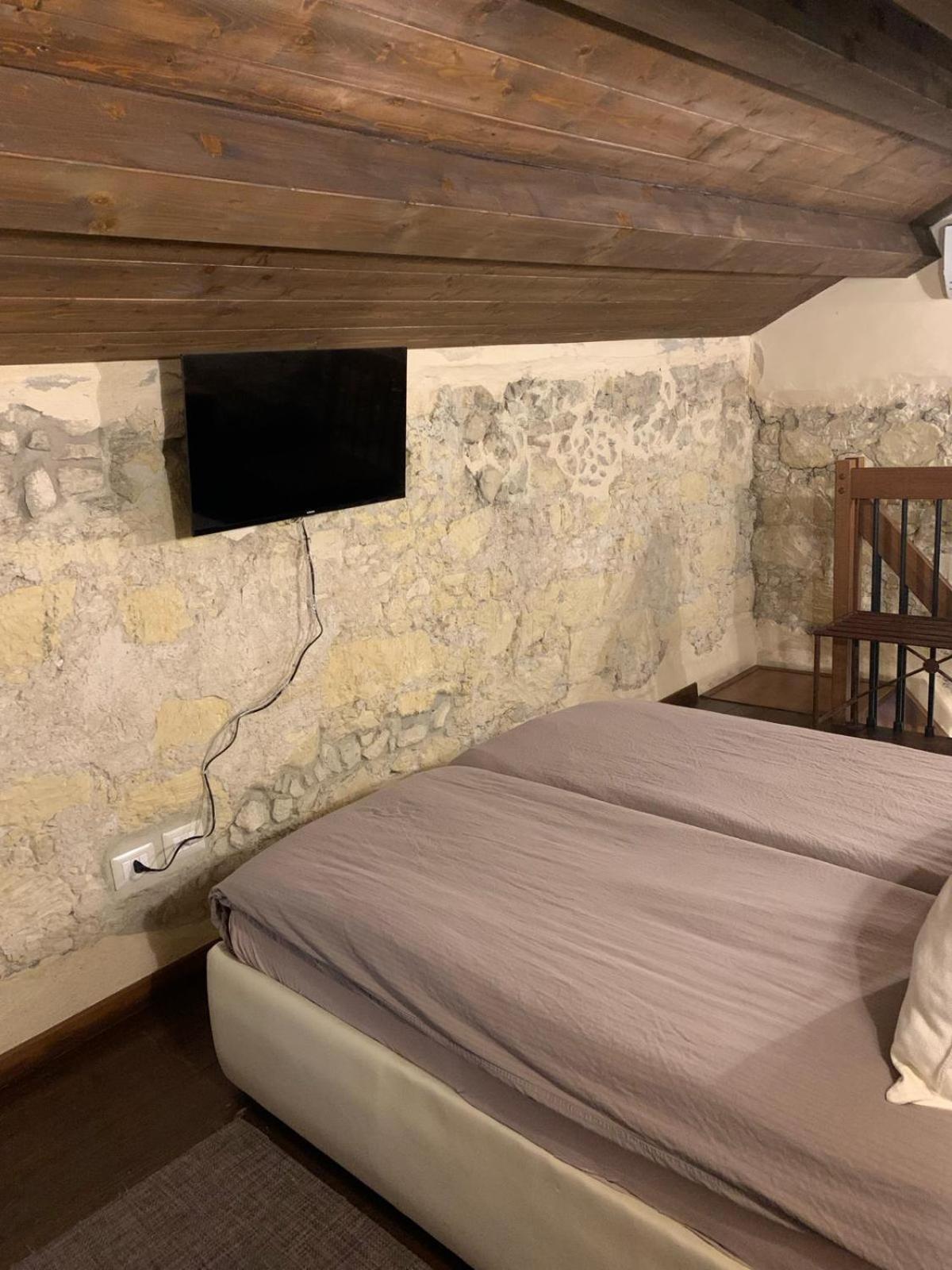 Acasamia Apartment Каляри Екстериор снимка