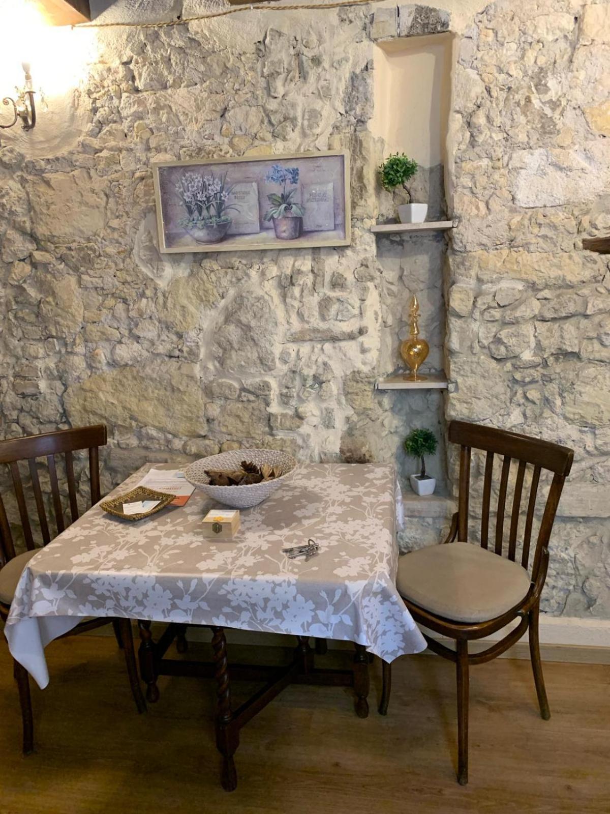 Acasamia Apartment Каляри Екстериор снимка