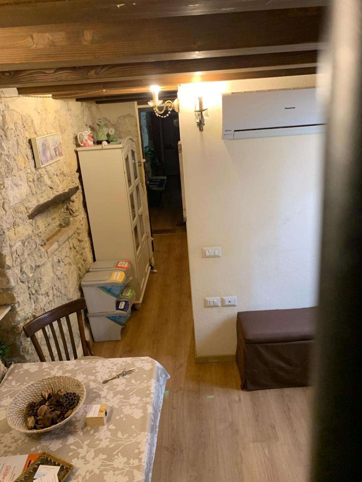 Acasamia Apartment Каляри Екстериор снимка