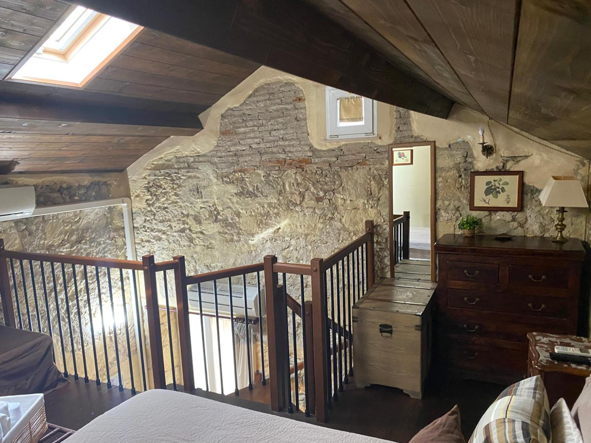 Acasamia Apartment Каляри Екстериор снимка