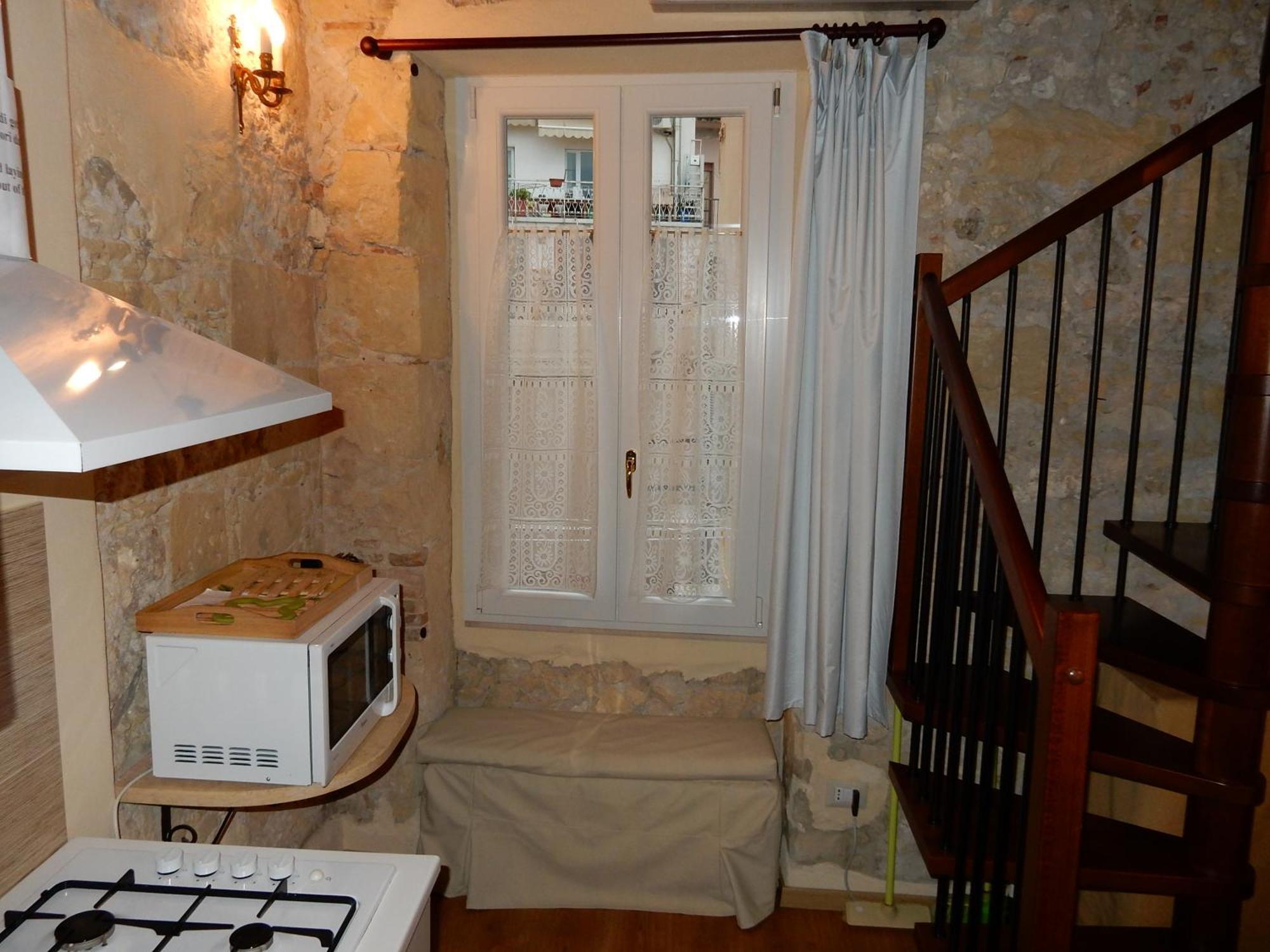 Acasamia Apartment Каляри Екстериор снимка